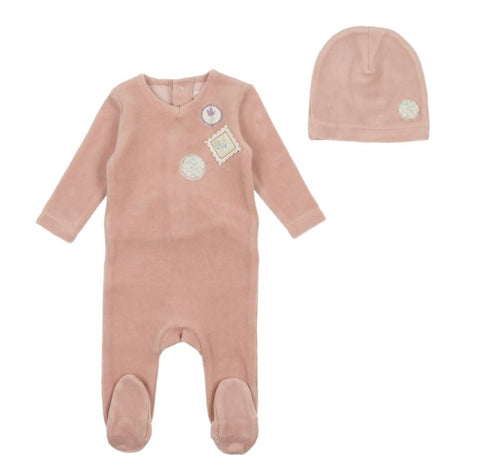 Bee & Dee Stamp Applique Velour Footie With Beanie Dusty Pink